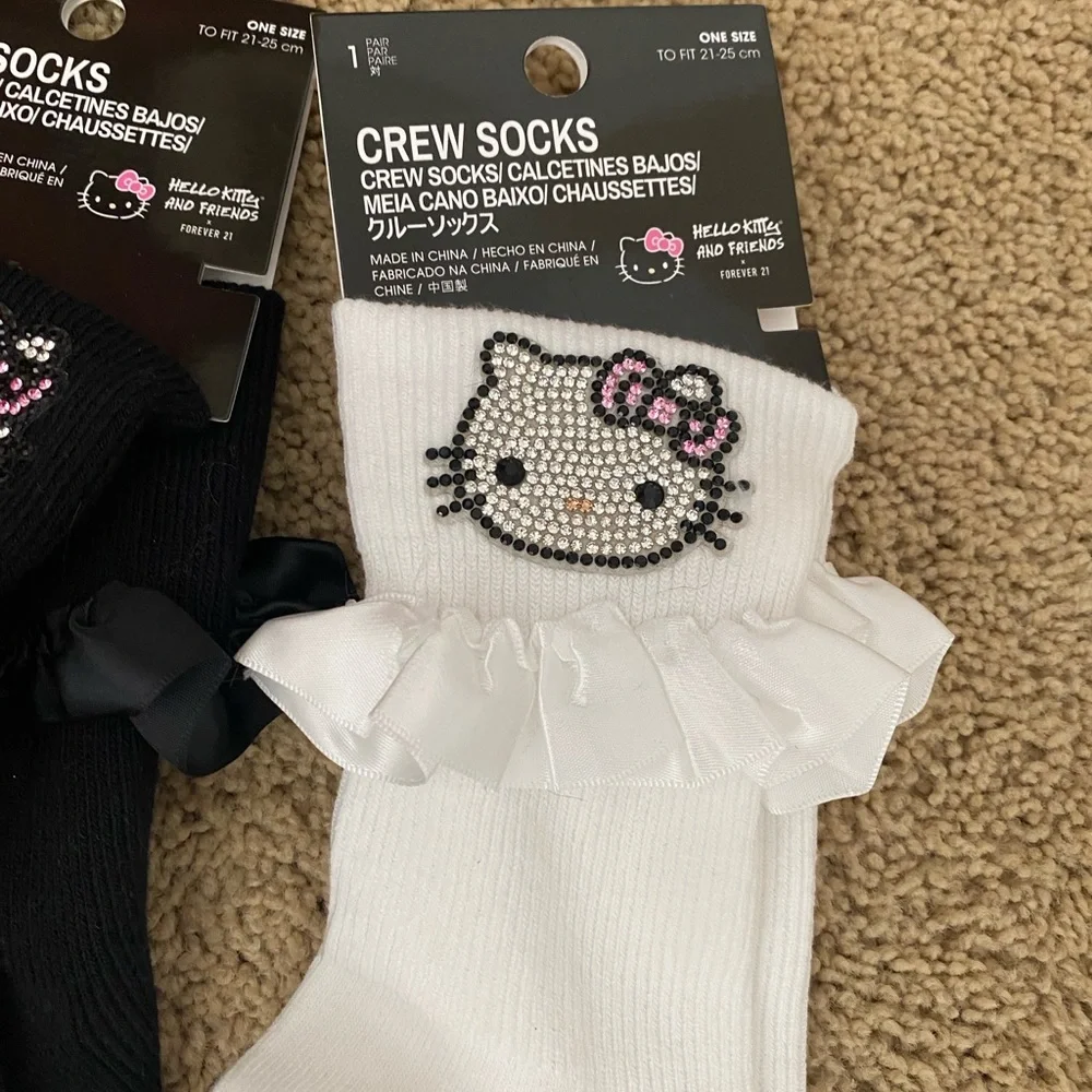 Hello Kitty Ruffled Crystal Anklets - Picture 4 of 6